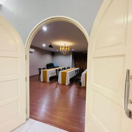 M Hotel Джохор-Бару Екстер'єр фото