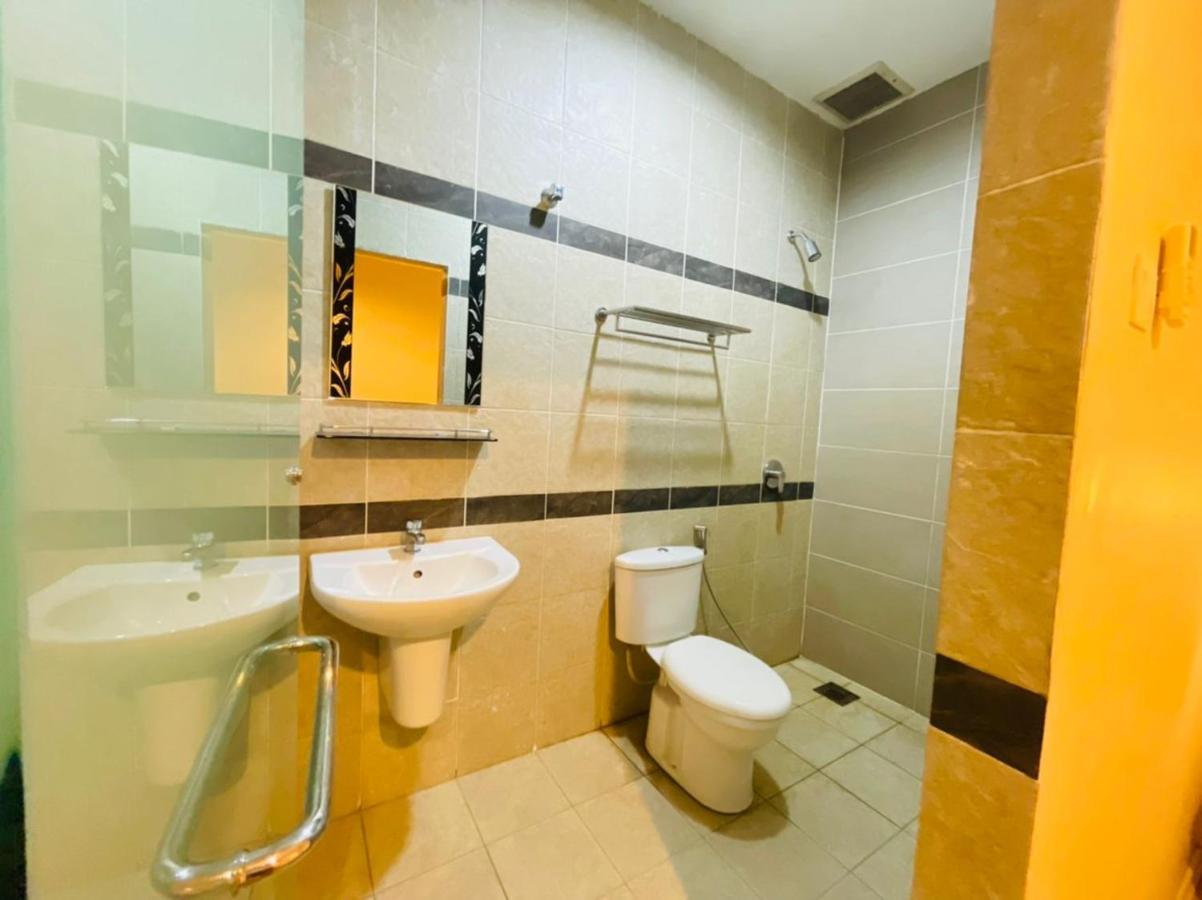 M Hotel Джохор-Бару Екстер'єр фото
